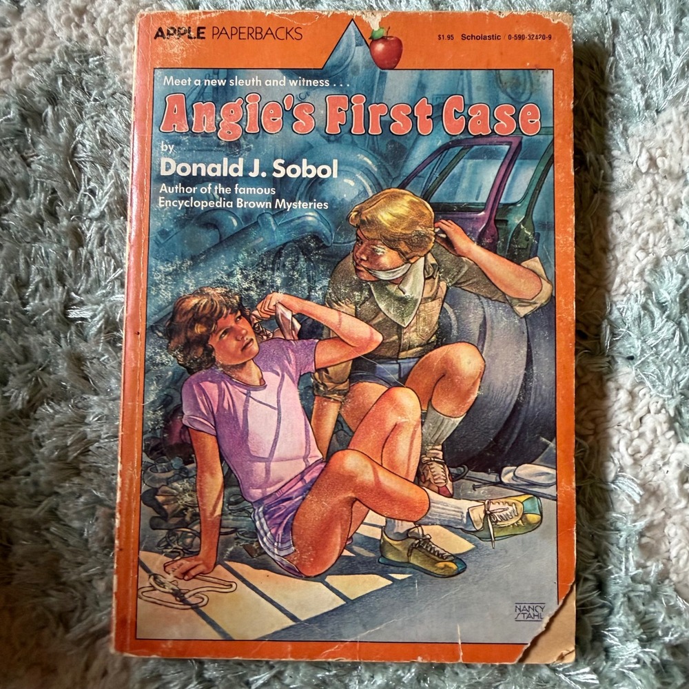 Vintage Angie's First Case by Donald J. Sobol children's chapter book